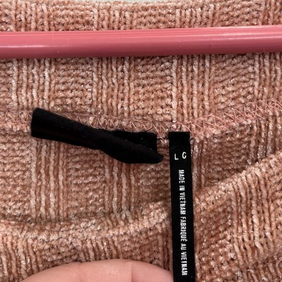 Urban outfitters out from under pinkish brown chenille sweater GUC size L - Picture 5 of 8